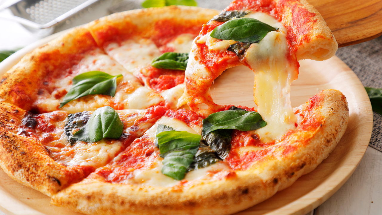 1. Order: Pizza Margherita