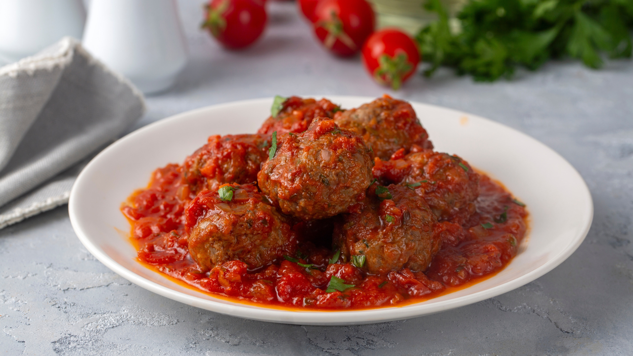 10. Slow Cooker Meatballs in Tomato Sauce