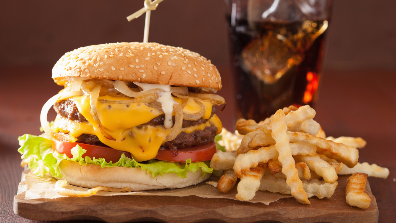 3. Alton Brown — Double Cheeseburger (Bar Arbolada, Oklahoma City)