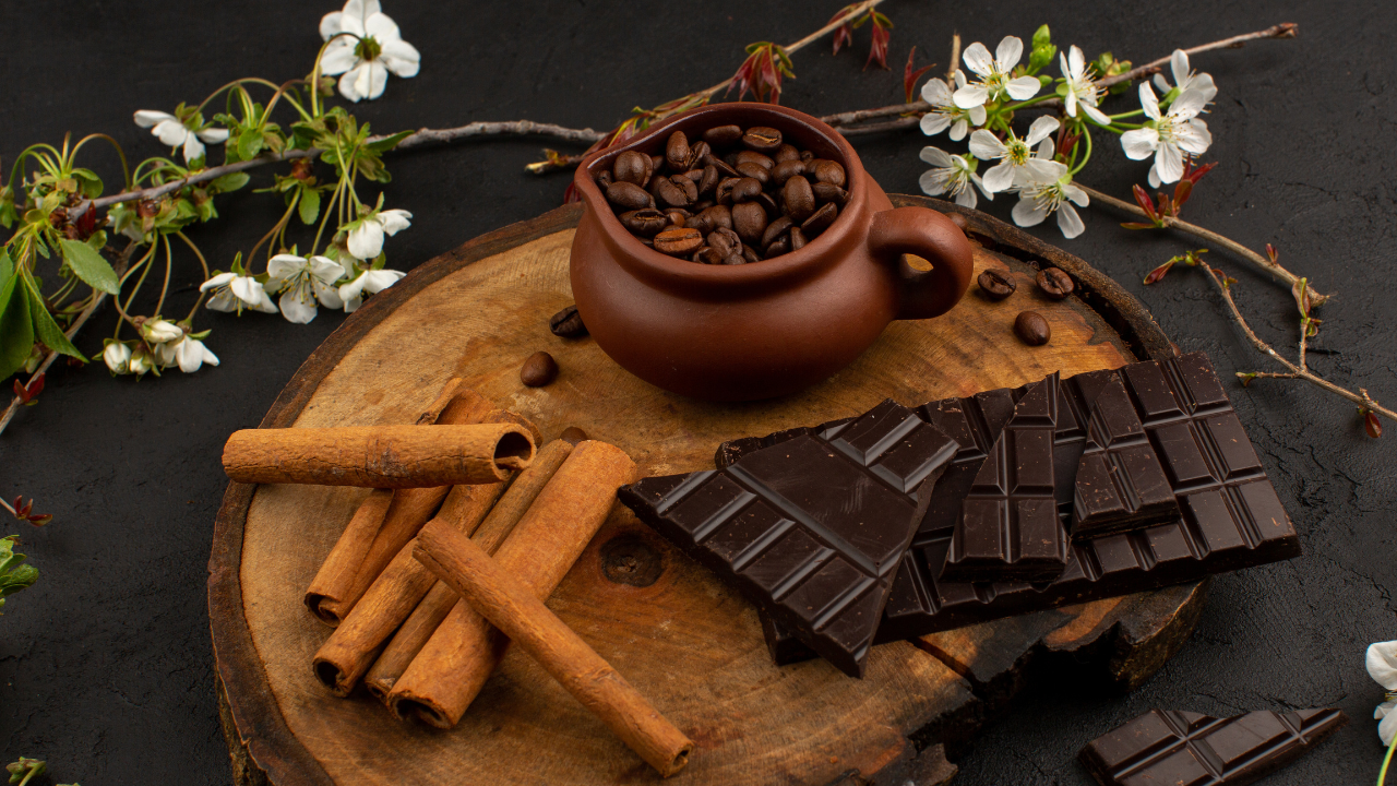2. Cocoa and Dark Chocolate Provide Flavanols