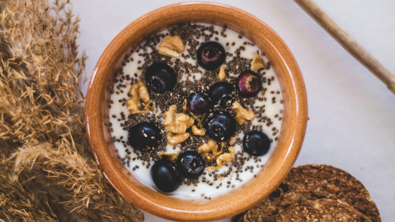 11. Yogurt With Flaxseed Supports Digestive and Heart Health