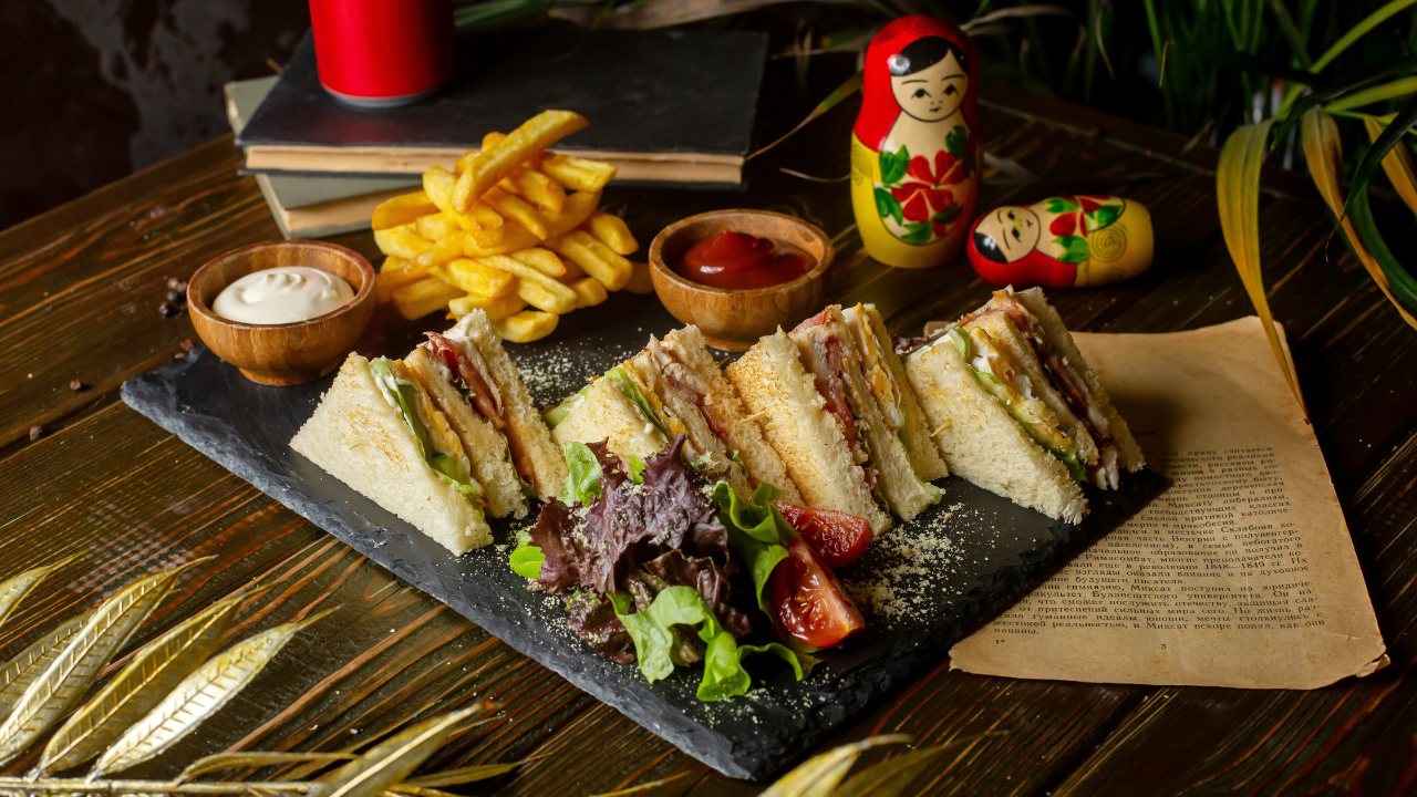 4. Golden Diner