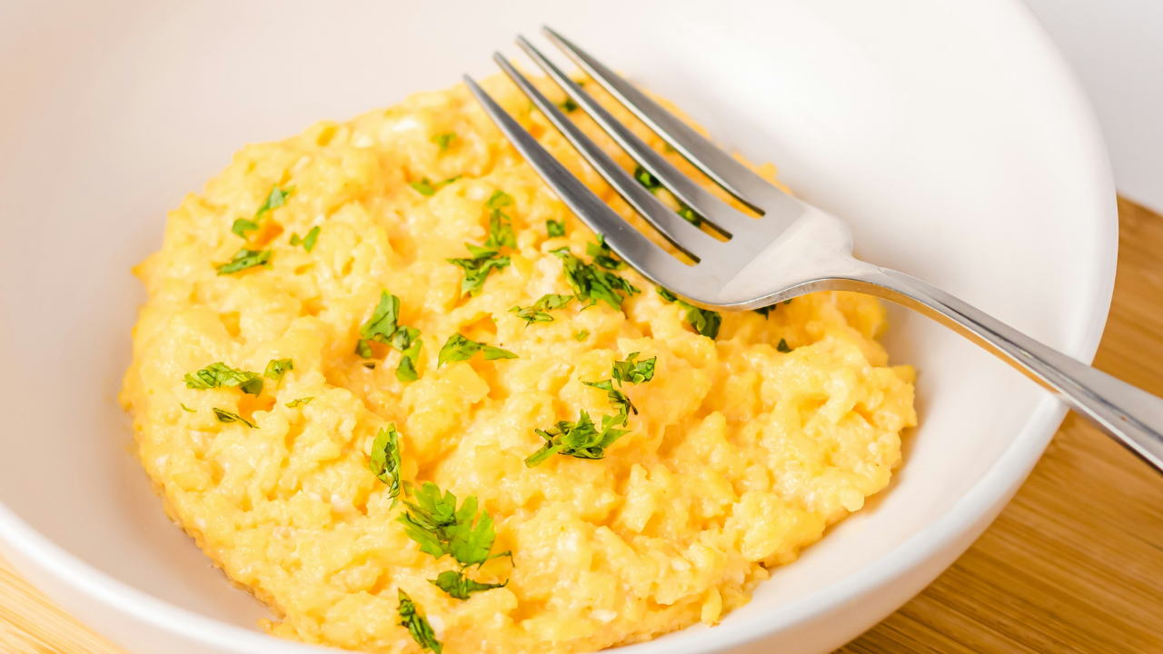 9. Fold Scrambled Eggs Instead of Whisking First