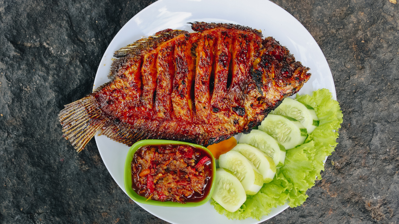13. Ikan bakar