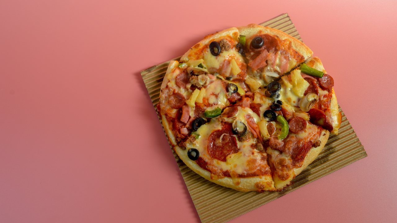 6. Pizza Hut Pan Pizza