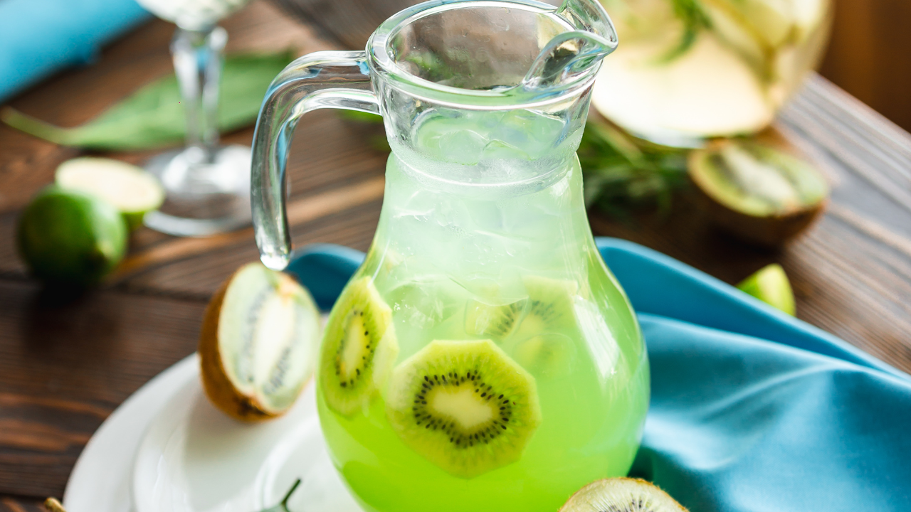 10. Agua de kiwi