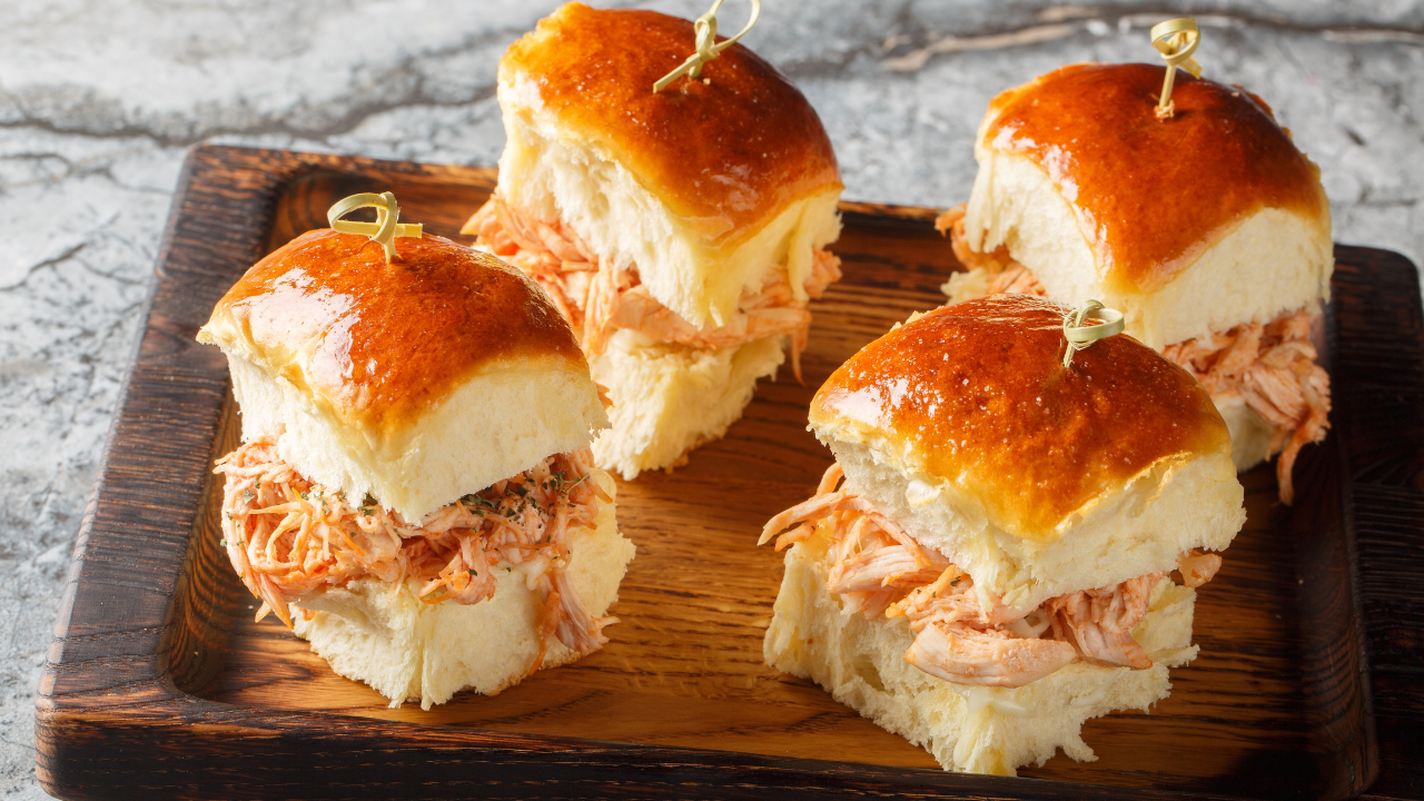 13. Ranch-style chicken sliders