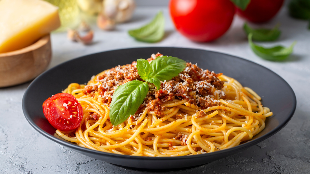 10. Pasta bolognese
