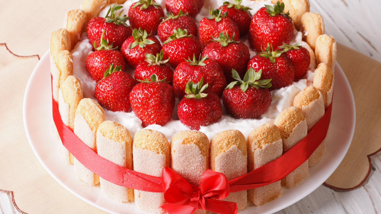 19. Charlotte aux Fraises (Strawberry Charlotte)